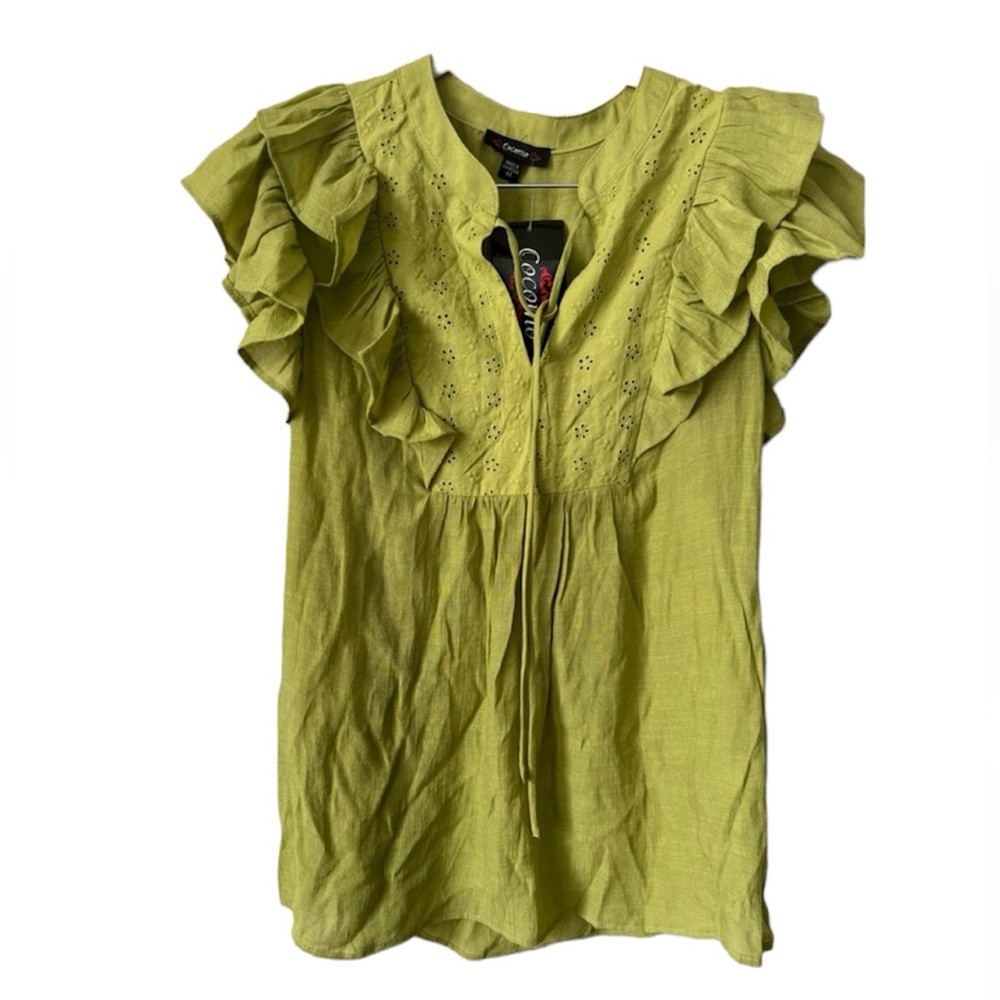 NWT Eyelet Ruffle blouse size M